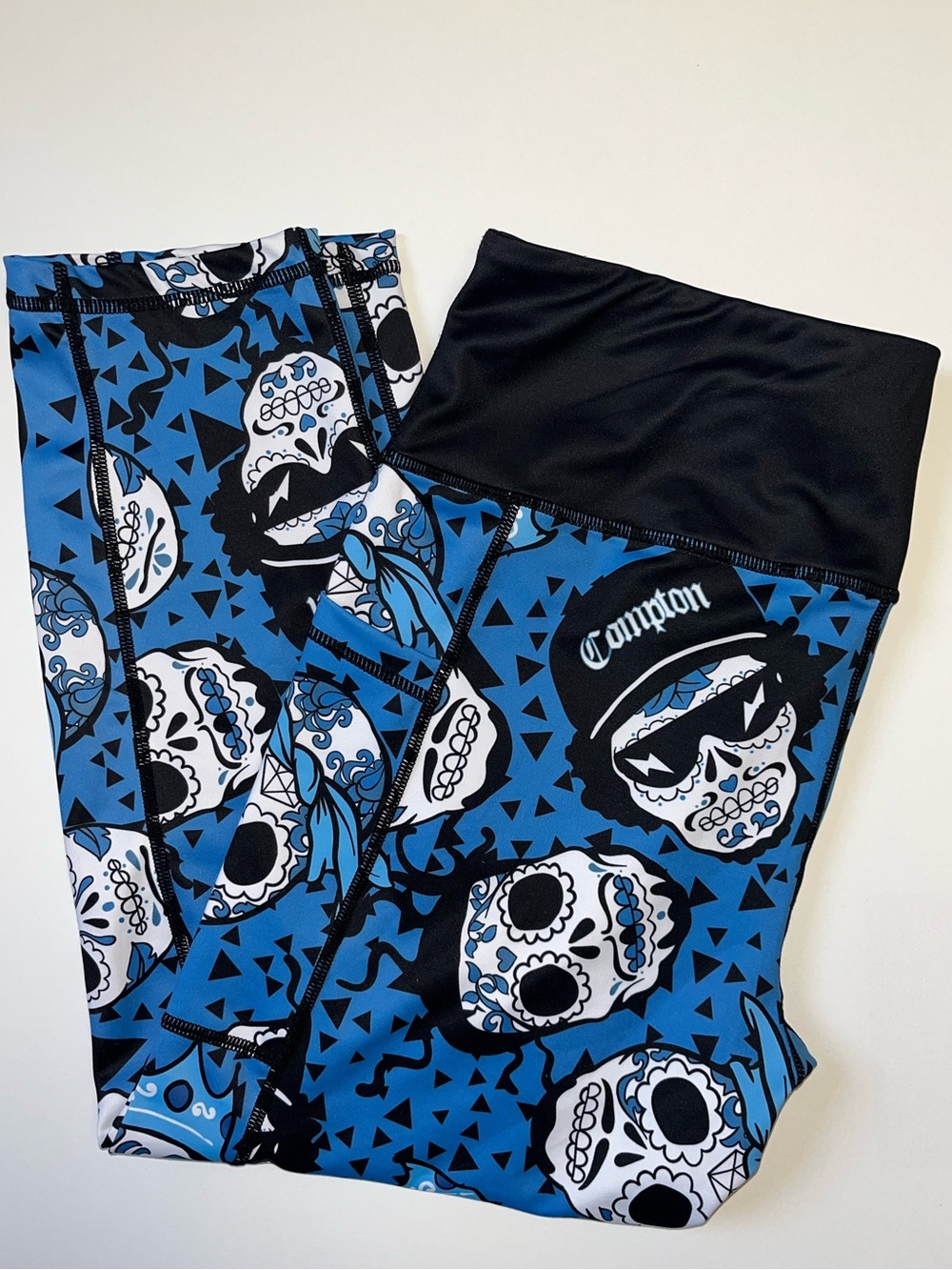 CVG Constantly Varied Gear Women’s Capri Leggings Rap Legends EUC LG